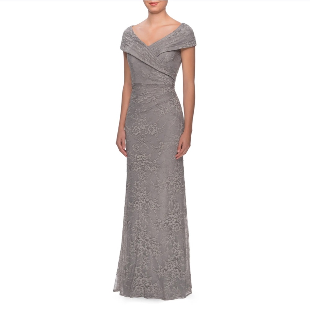 NEW $469 La Femme [ size 2 ] Portrait Neck Sparkle Lace Gown in Platinum‎ - Picture 12 of 13